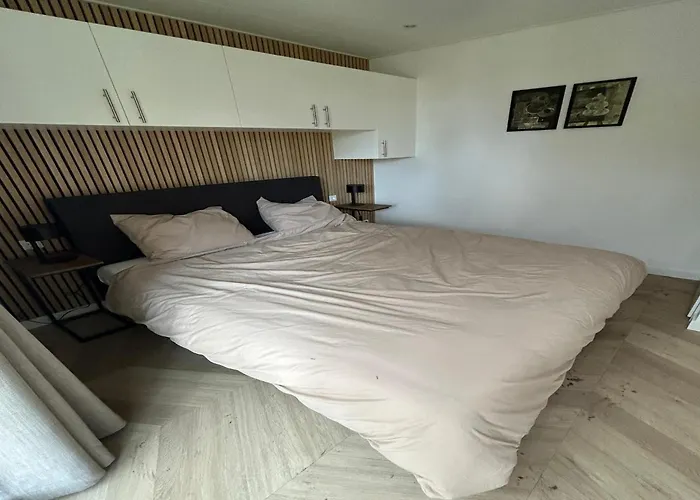 Pleasant In Ulicoten